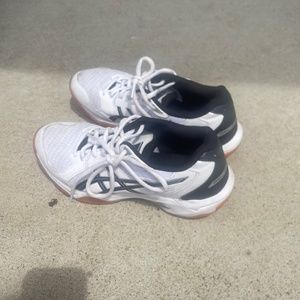 Volleyball shoes